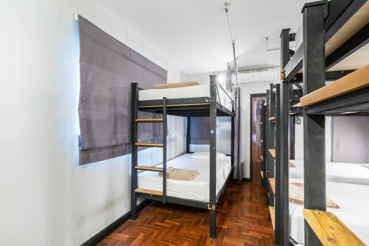 Oyo 677 Le Loftel Hostel Čiang Mai Exteriér fotografie