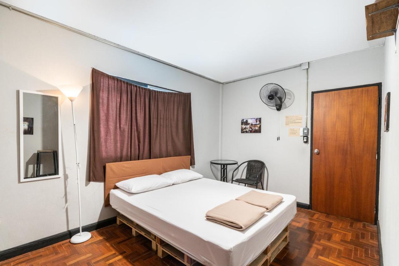 Oyo 677 Le Loftel Hostel Čiang Mai Exteriér fotografie