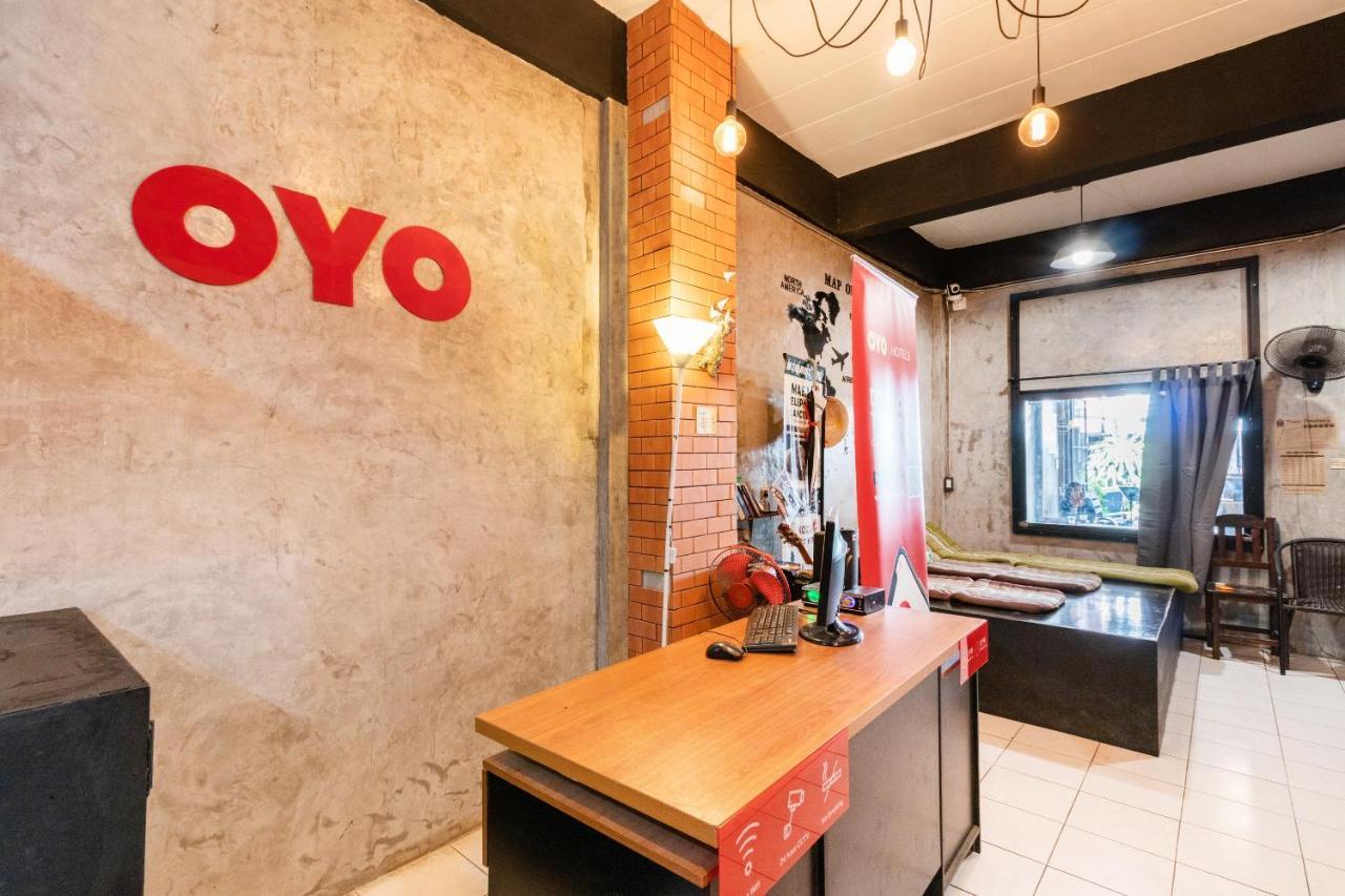 Oyo 677 Le Loftel Hostel Čiang Mai Exteriér fotografie
